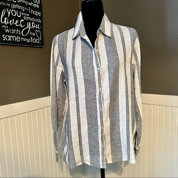 NWT! Women’s Orvis striped linen blend button down long sleeve top - Picture 2 of 5